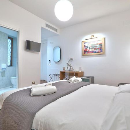 Belmoro - La Dimora Del Capo Bed & Breakfast Палермо Екстериор снимка