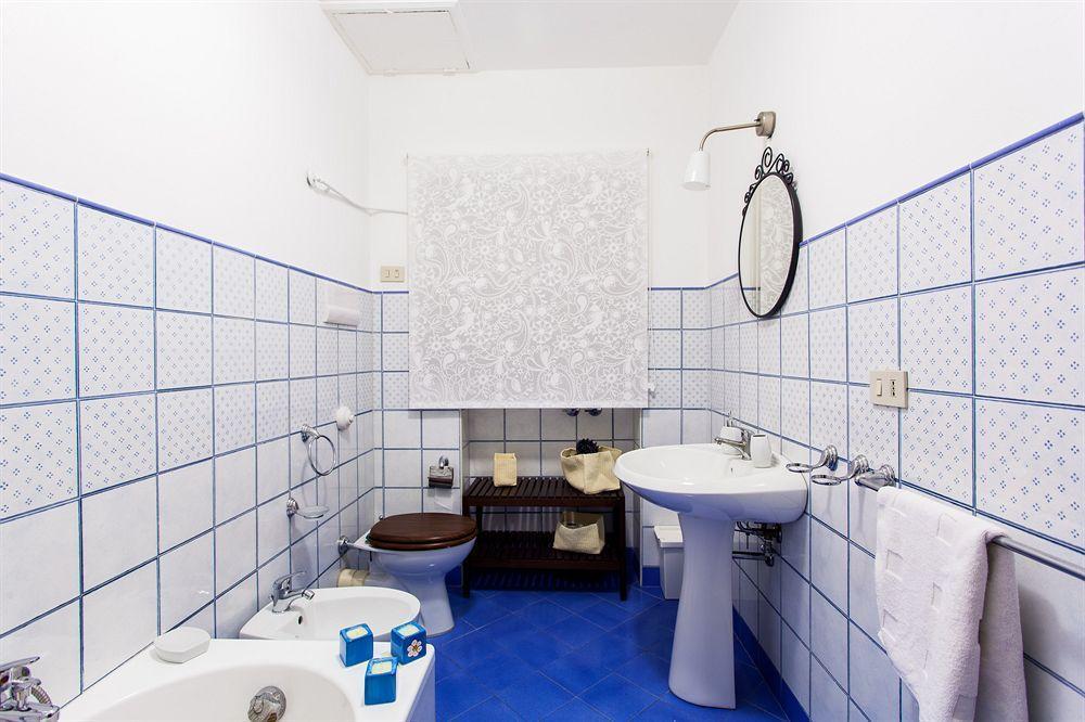 Belmoro - La Dimora Del Capo Bed & Breakfast Палермо Екстериор снимка